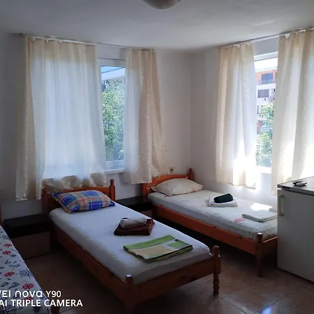 къща здравец - с осигурено паркомясто Casa de hóspedes 3*