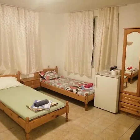 Guest house Къща Здравец - Приморско Primorsko
