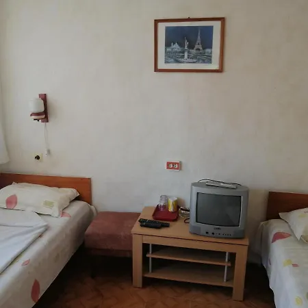 къща здравец - с осигурено паркомясто プリモルスコ