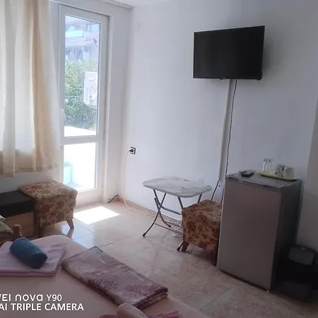 къща здравец - с осигурено паркомясто 3*