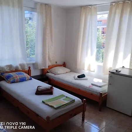 къща здравец - с осигурено паркомясто 招待所