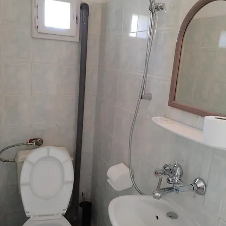 къща здравец - с осигурено паркомясто ゲストハウス 3*